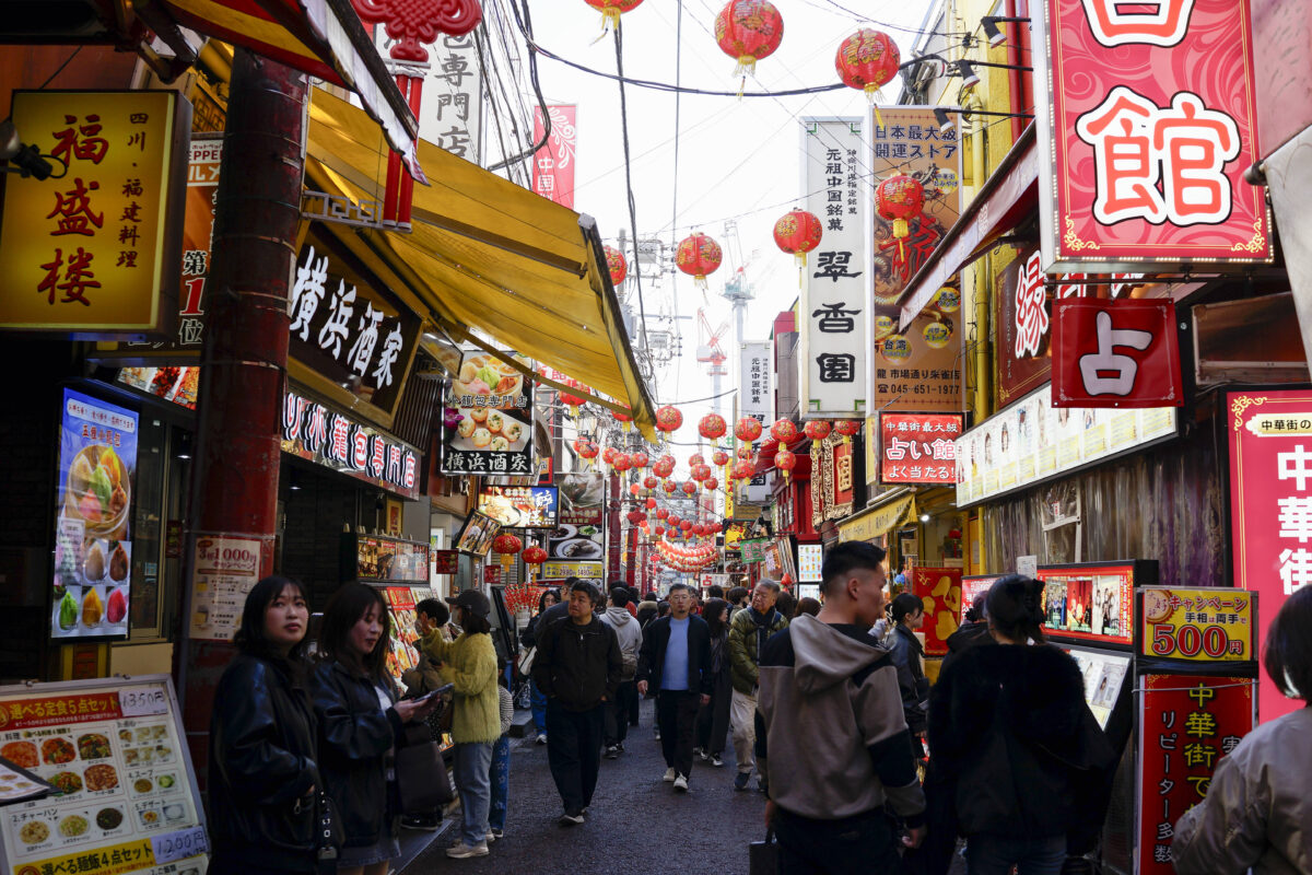 Japan’s Expanding Chinese Community and the Future of Japan–China Relations